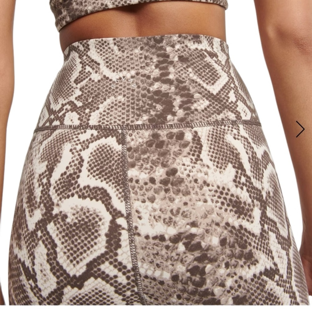 Varley Women’s Python Snake Print Let’s Go High L… - image 4